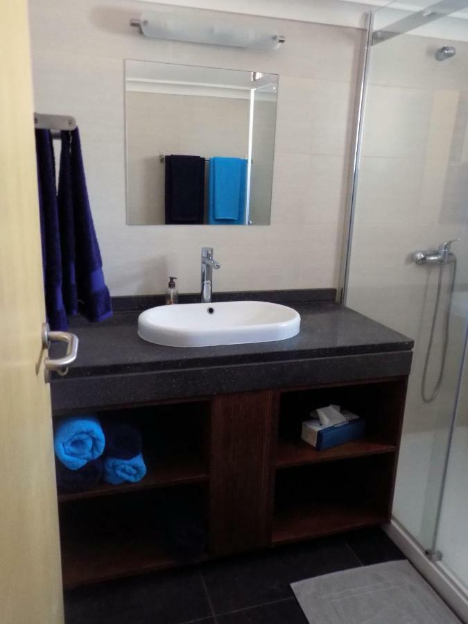 Silveira By The Sea Villa อังกรา ดู เอโรอิสโม ภายนอก รูปภาพ